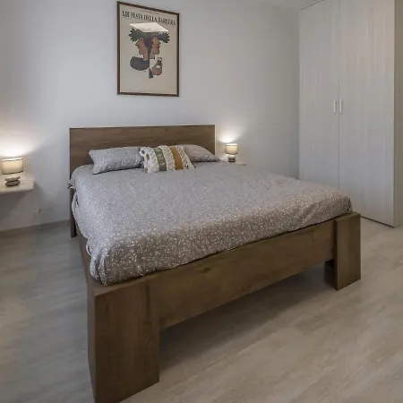 Lägenhet Casa Del Rosmarino